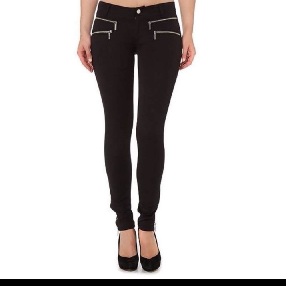 Black skinny jeans